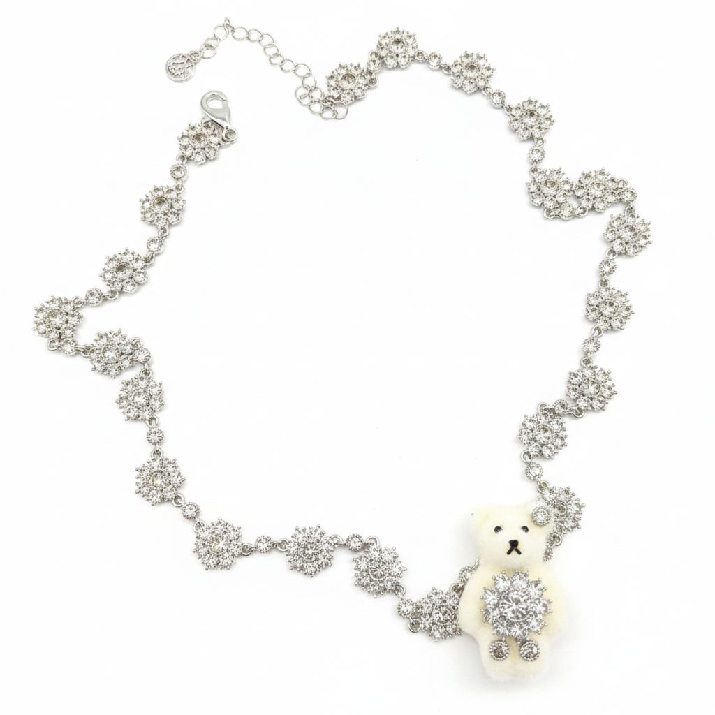 [Plei Collection] Arctic Teddy Daisy Necklace